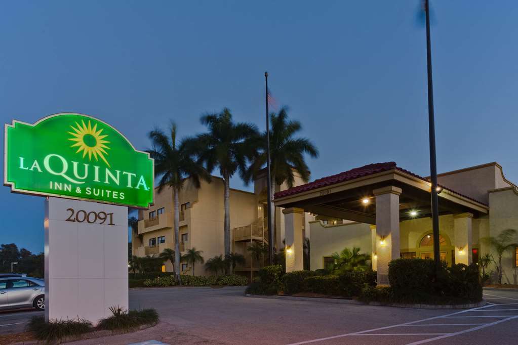 La Quinta By Wyndham Ft. Myers - Sanibel Gateway Hotel Fort Myers Exterior foto